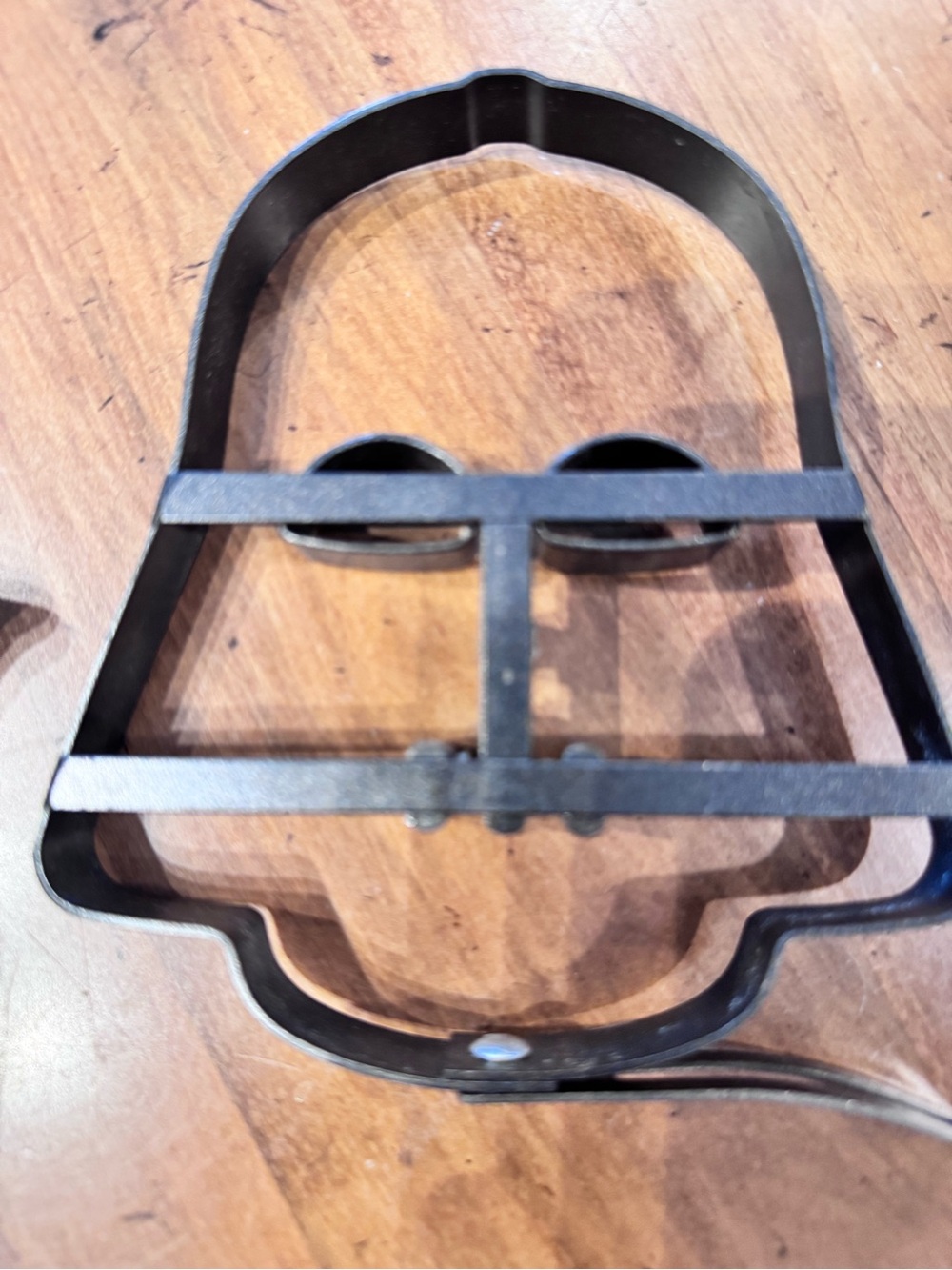 5 William Sonoma Black Metal Cookie Cutter - Novelty Star Wars
